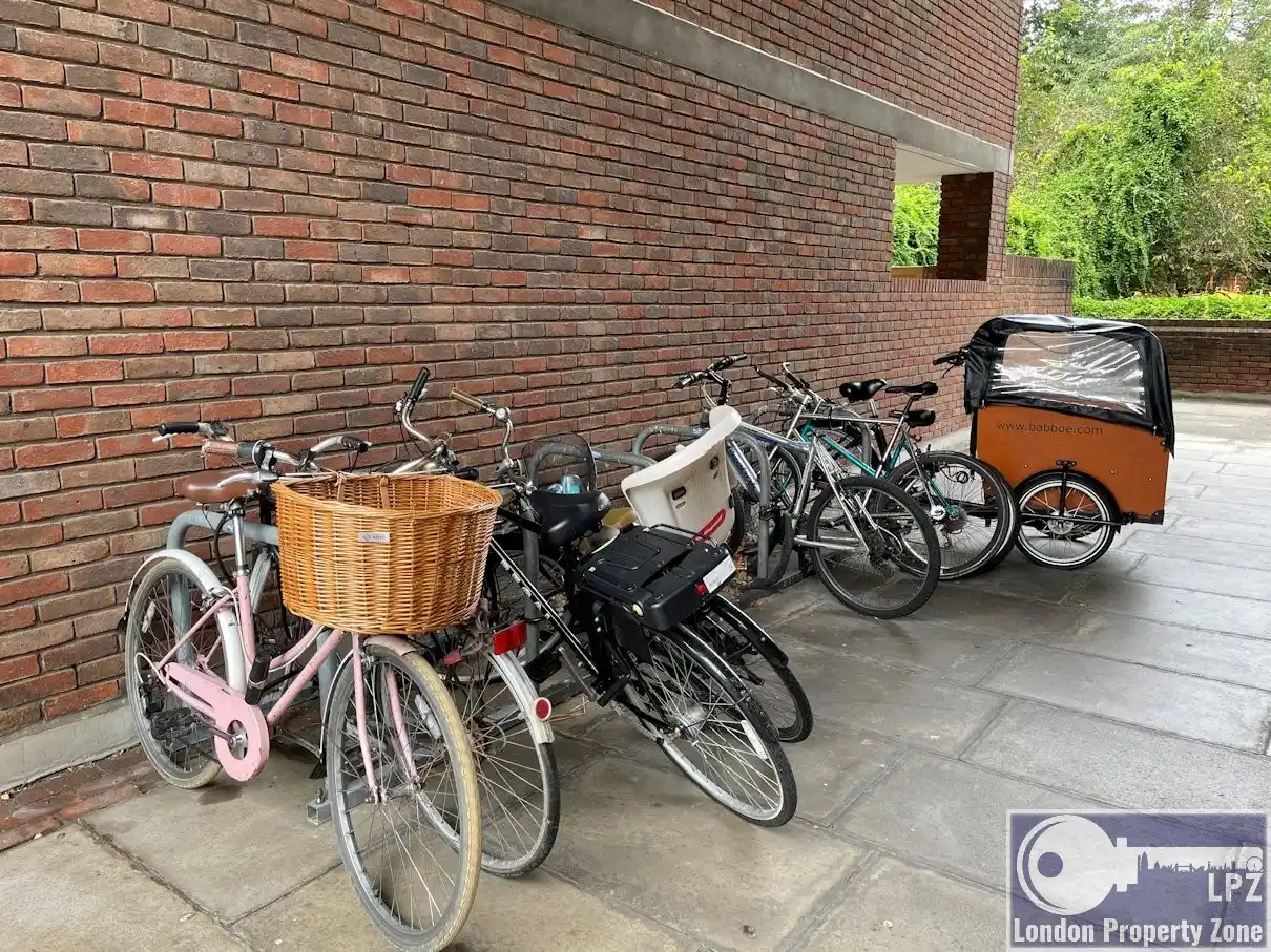 West Kensington,United Kingdom,3 Bedrooms Bedrooms,3 BathroomsBathrooms,Flat / Apartment,1191