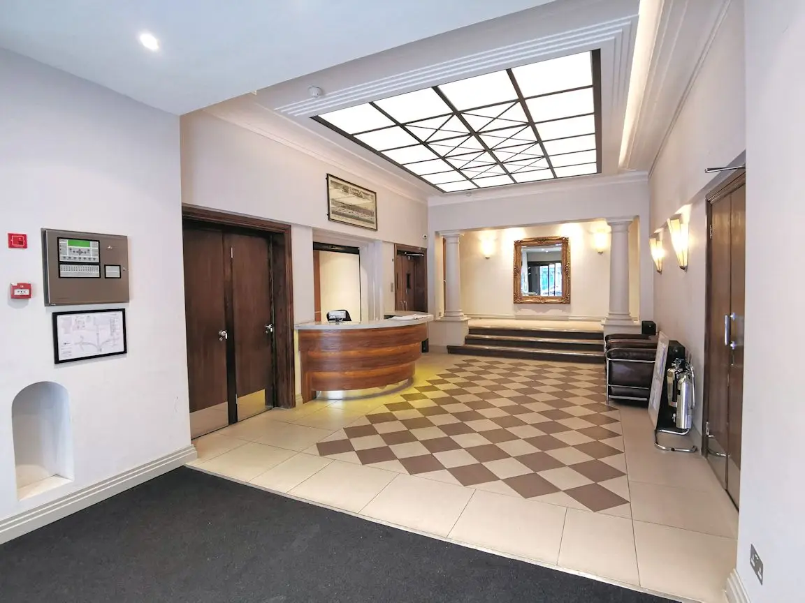 2 bed, flat to let ,in, Park Road, Baker St, opposite ,Regents Park, and LBS, letting agents, London Property Zone, Baker Street letting agents, Rossmore Court, Sandfords, 