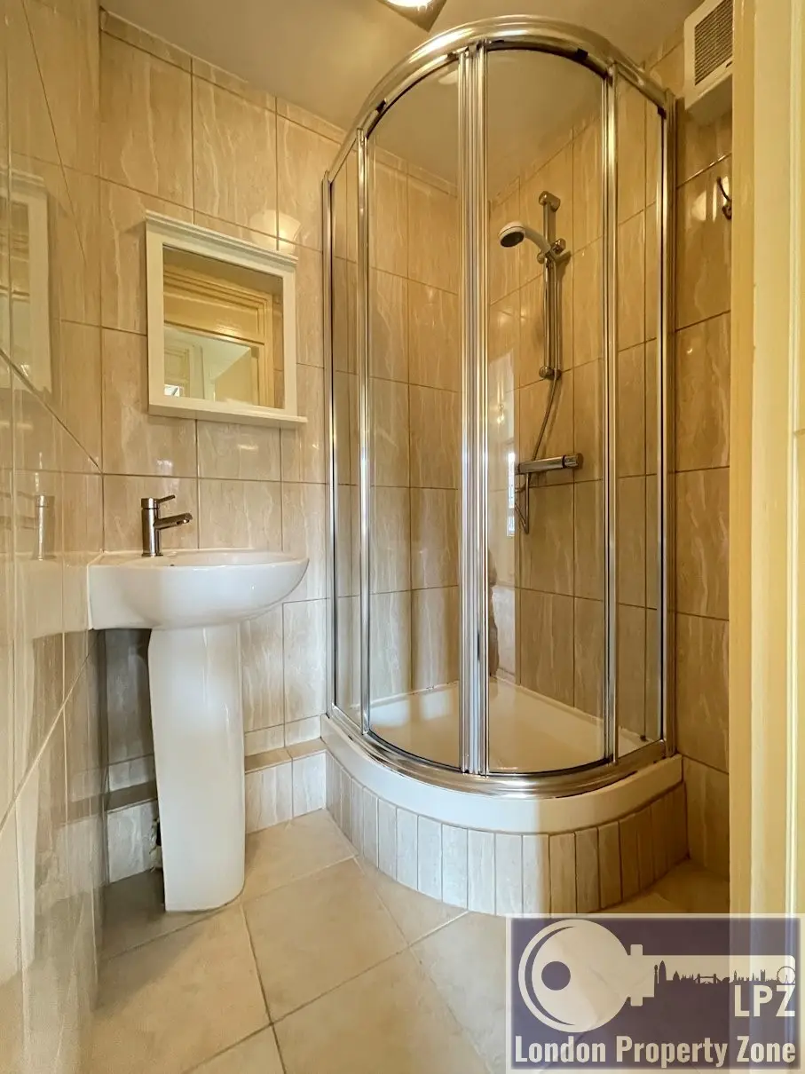West Kensington,United Kingdom,3 Bedrooms Bedrooms,3 BathroomsBathrooms,Flat / Apartment,1191