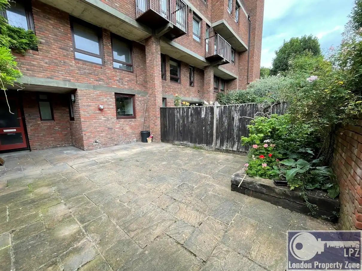 West Kensington,United Kingdom,3 Bedrooms Bedrooms,3 BathroomsBathrooms,Flat / Apartment,1191