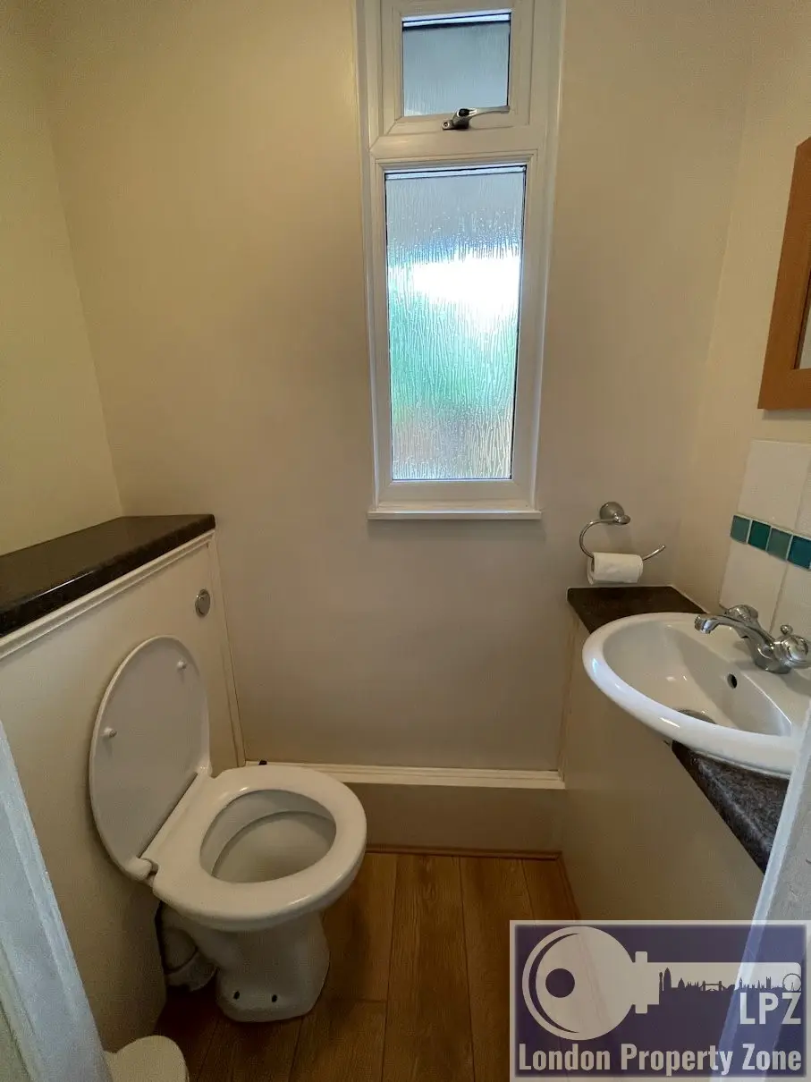 West Kensington,United Kingdom,3 Bedrooms Bedrooms,3 BathroomsBathrooms,Flat / Apartment,1191