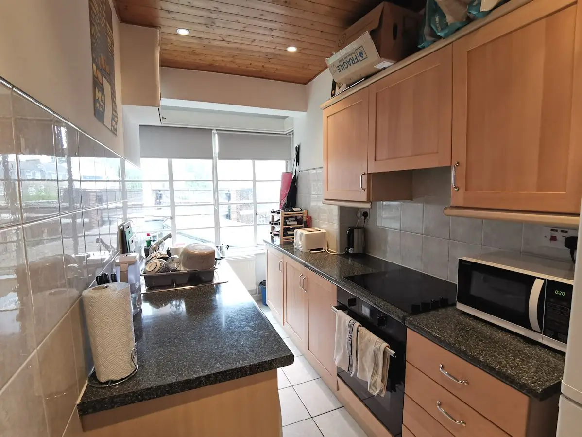 2 bed, flat to let ,in, Park Road, Baker St, opposite ,Regents Park, and LBS, letting agents, London Property Zone, Baker Street letting agents, Rossmore Court, Sandfords, 