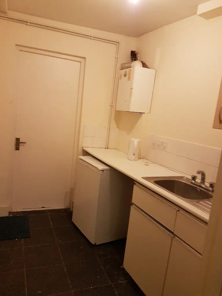Hammersmith,United Kingdom,2 Rooms Rooms,1 BathroomBathrooms,Office,1094