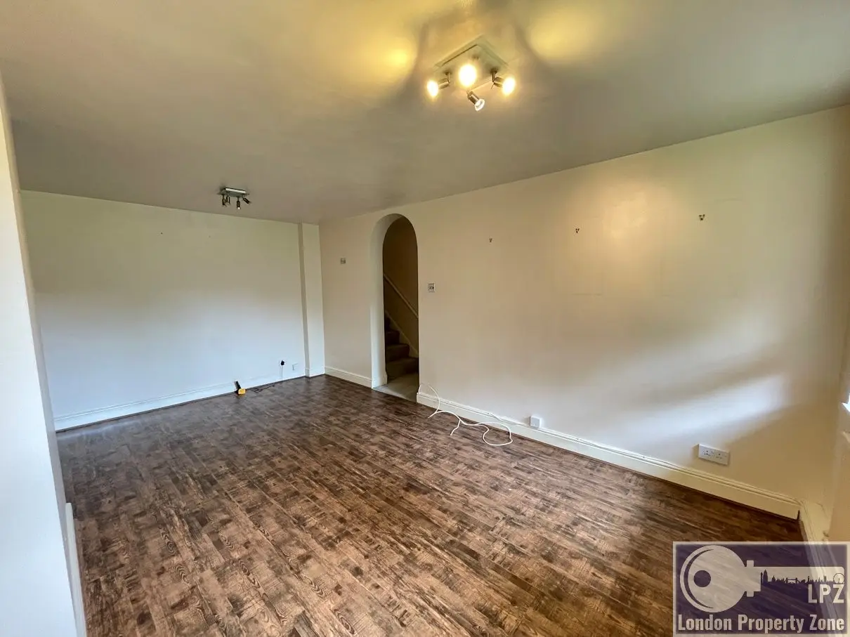West Kensington,United Kingdom,3 Bedrooms Bedrooms,3 BathroomsBathrooms,Flat / Apartment,1191