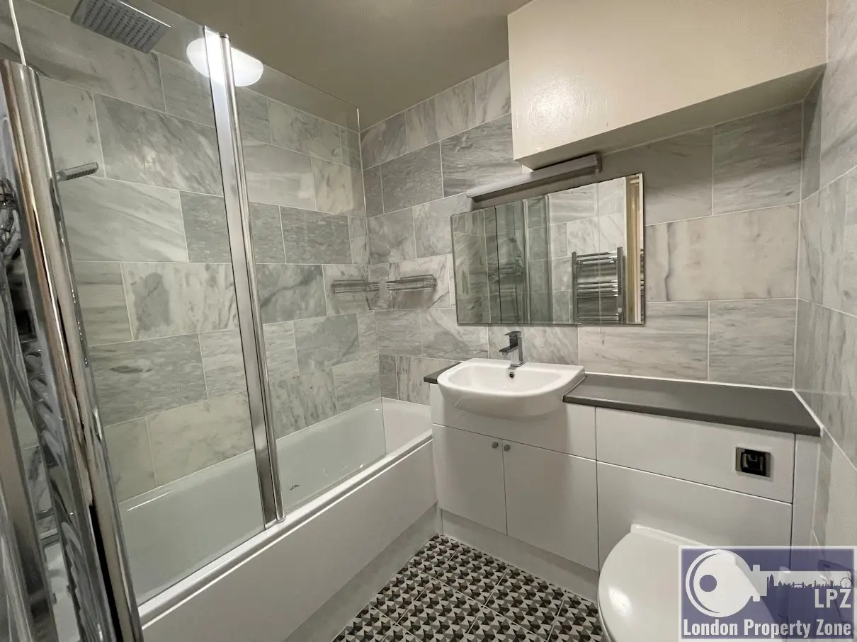 West Kensington,United Kingdom,3 Bedrooms Bedrooms,3 BathroomsBathrooms,Flat / Apartment,1191