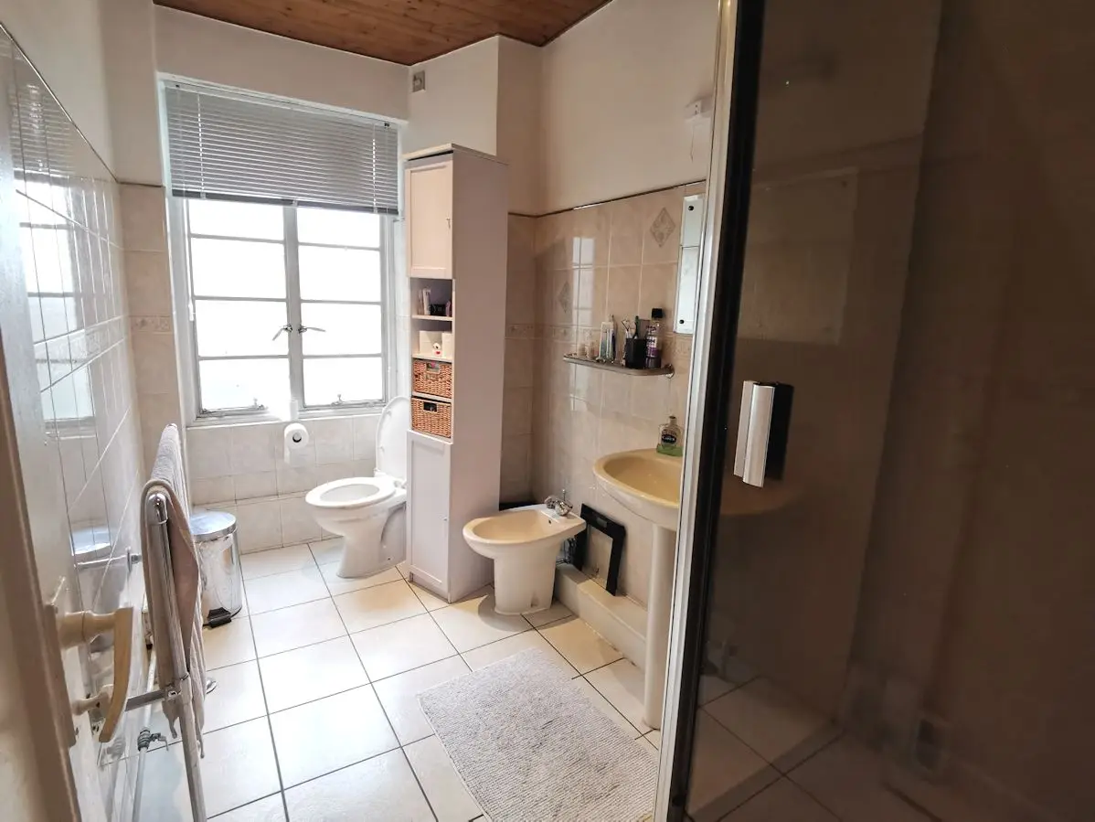 2 bed, flat to let ,in, Park Road, Baker St, opposite ,Regents Park, and LBS, letting agents, London Property Zone, Baker Street letting agents, Rossmore Court, Sandfords, 